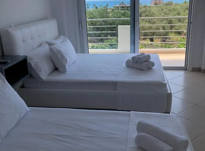 Andrea Markou Apartament Qeparo