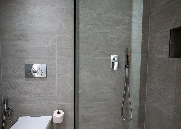 Apartament Andrea Markou Qeparo