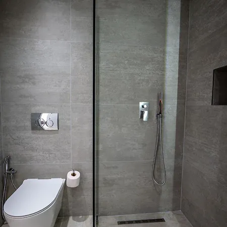 Apartment Andrea Markou Qeparo