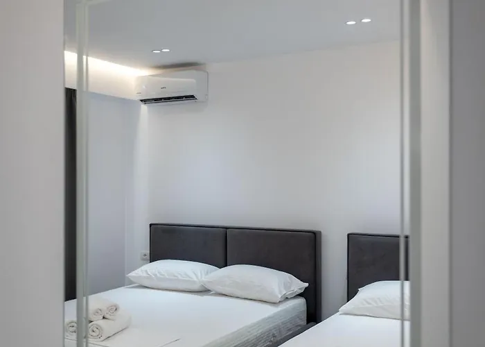 Andrea Markou * 科帕罗